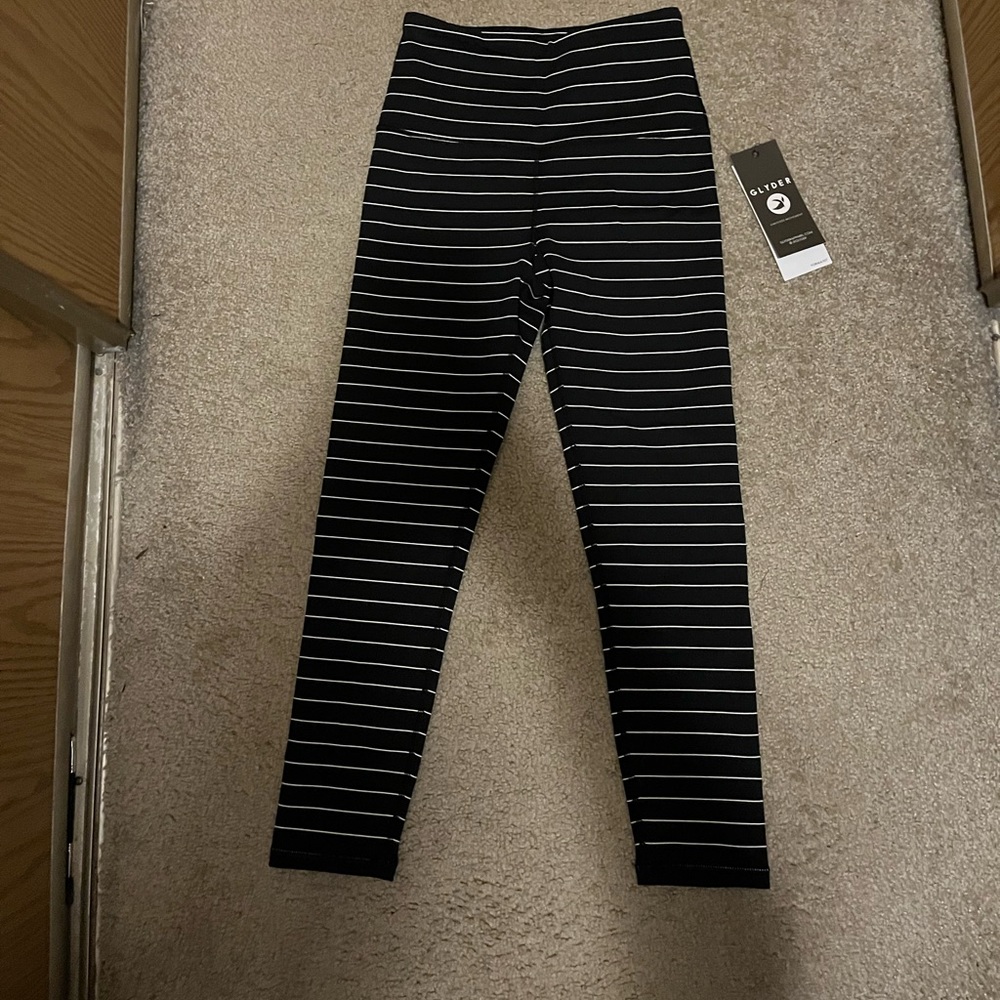 Woman’s striped glyder leggings